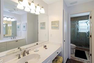 1373 Siesta Bayside Dr, Sarasota, FL 34242 - Photo 26