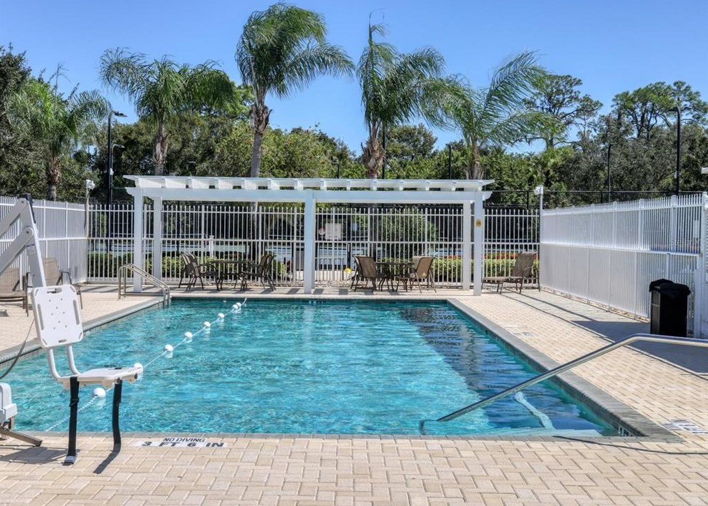 7534 Birds Eye Ter, Bradenton FL  34203-7149 exterior