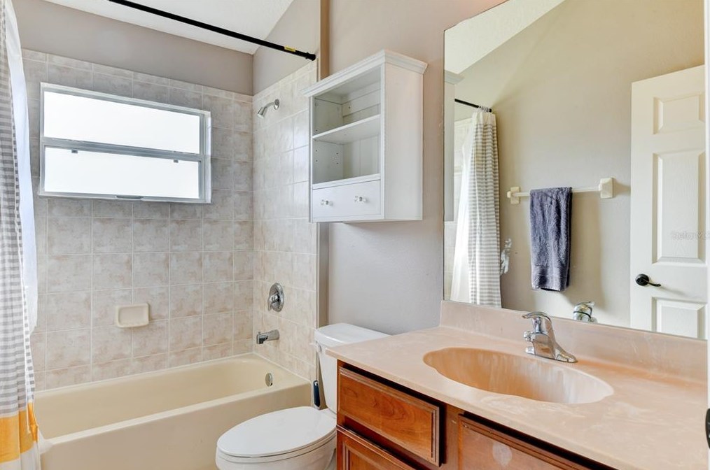 6188 46 St, Bradenton FL  34203-6302 exterior