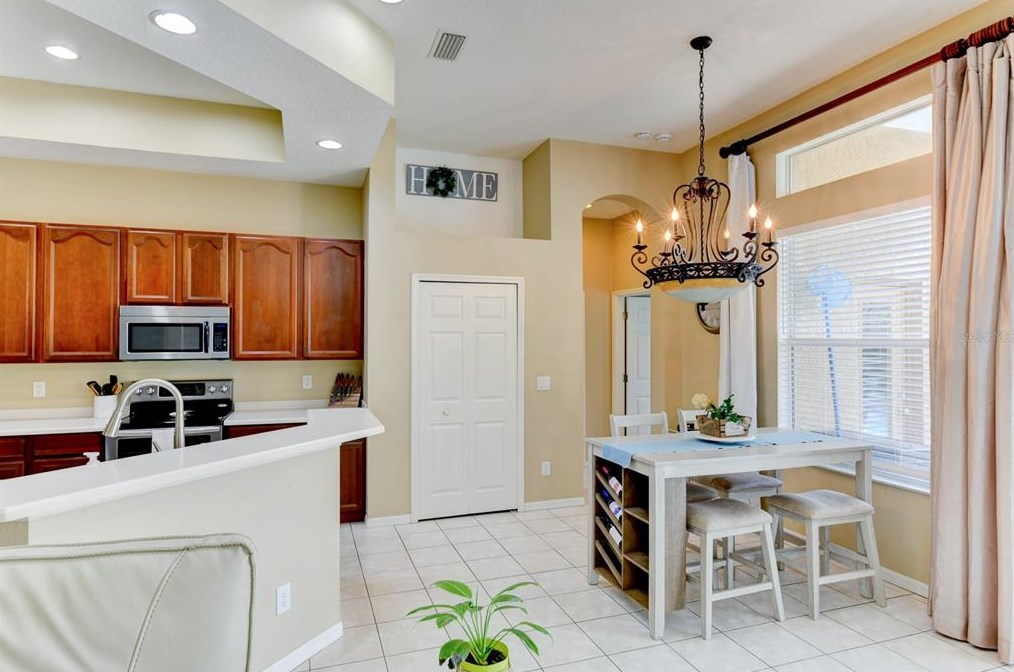 6188 46 St, Bradenton FL  34203-6302 exterior