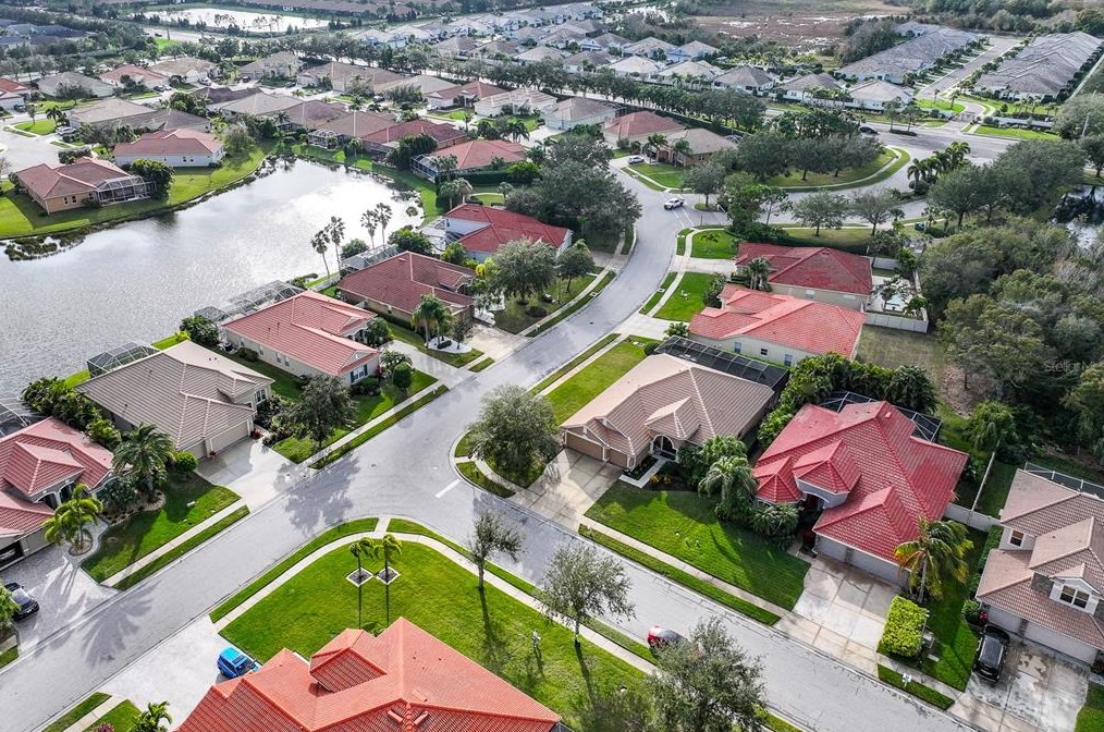 6188 46 St, Bradenton FL  34203-6302 exterior