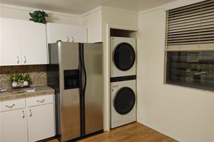 377 Springdale Dr, Bradenton, FL 34210