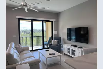 5569 Cannes Circle, Sarasota, FL 34231 - Photo 6
