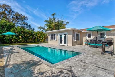 2572 Jefferson Circle, Sarasota, FL 34239 - Photo 36