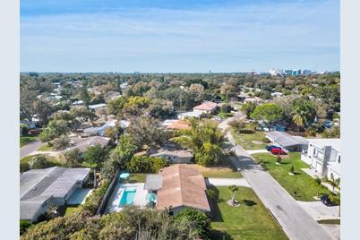 2572 Jefferson Circle, Sarasota, FL 34239 - Photo 50