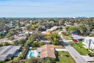 2572 Jefferson Cir, Sarasota, FL 34239 - Photo 50