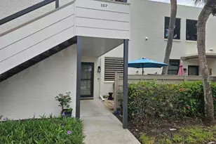 108 Pinehurst Dr, Bradenton, FL 34210 - Photo 2