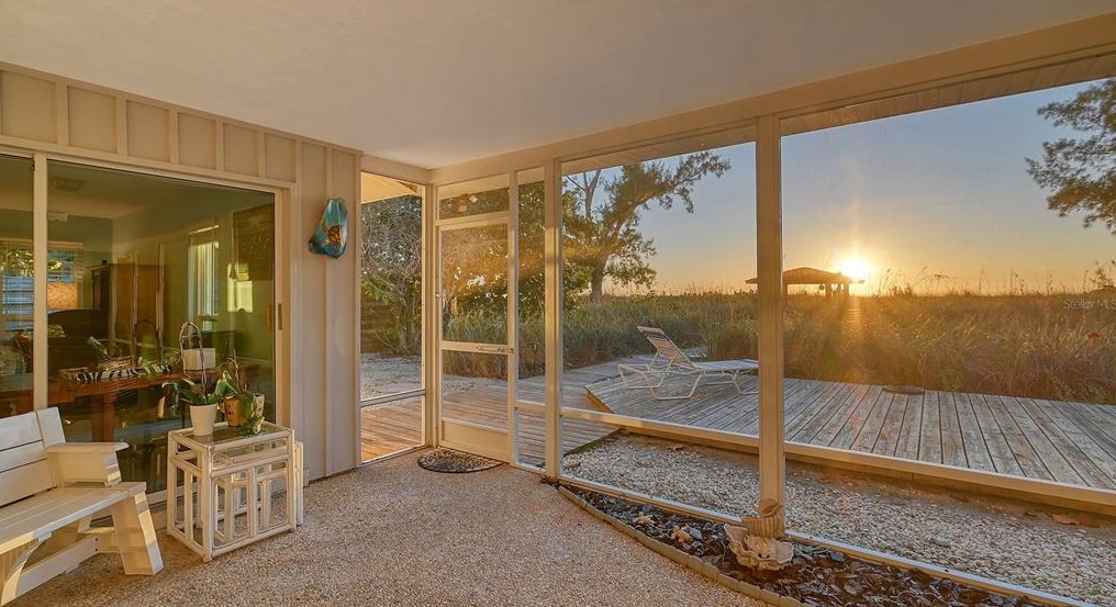 406 Casey Ky Rd, Nokomis FL 34275-3372 exterior