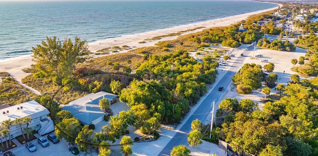 406 Casey Ky Rd, Nokomis FL 34275-3372 exterior