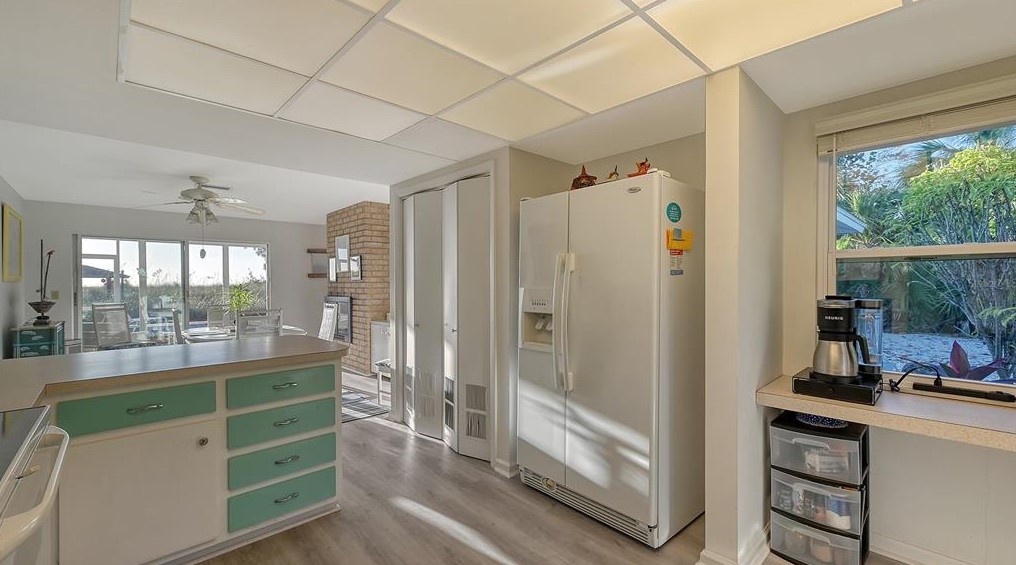 406 Casey Ky Rd, Nokomis FL 34275-3372 exterior