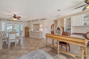1393 Mustang St - Photo 8