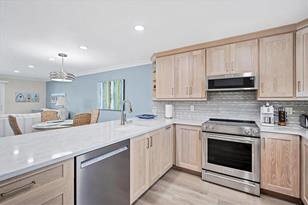 9393 Midnight Pass Rd, Sarasota, FL 34242 - Photo 10