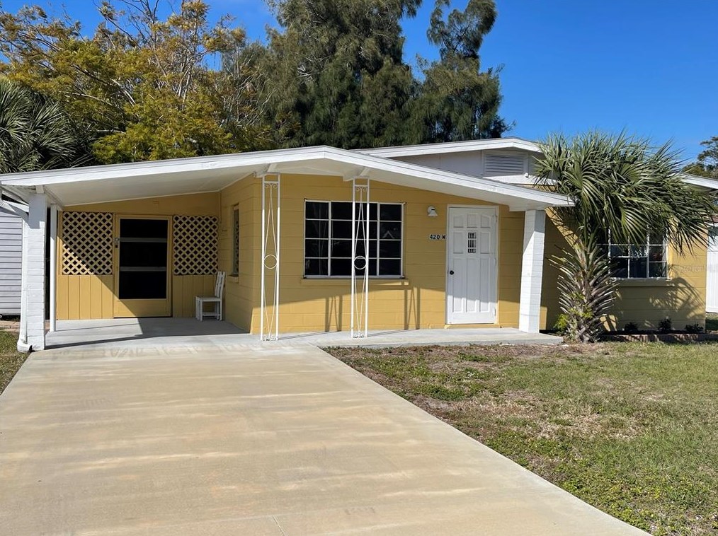 420 61st St, Bradenton, FL 34209-1742