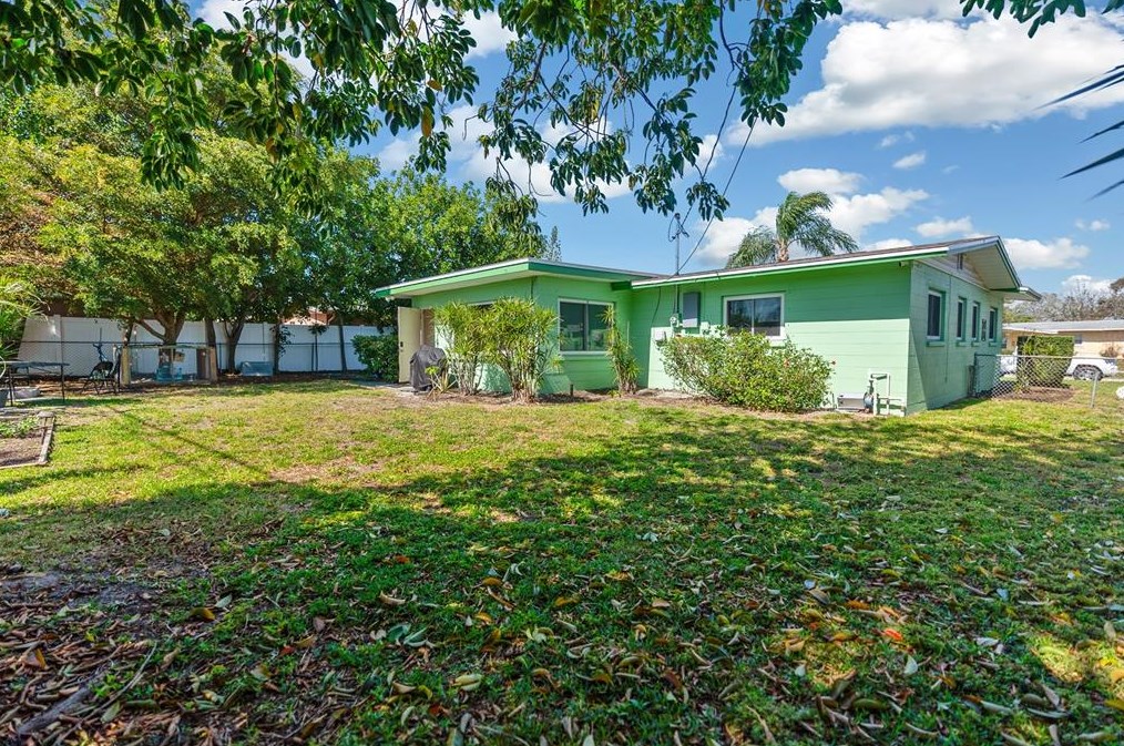 2909 Southern Pkwy, Bradenton, FL 34205-2931
