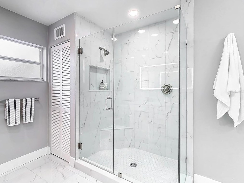 6123 111th Ave, Tampa FL  33617-3129 exterior