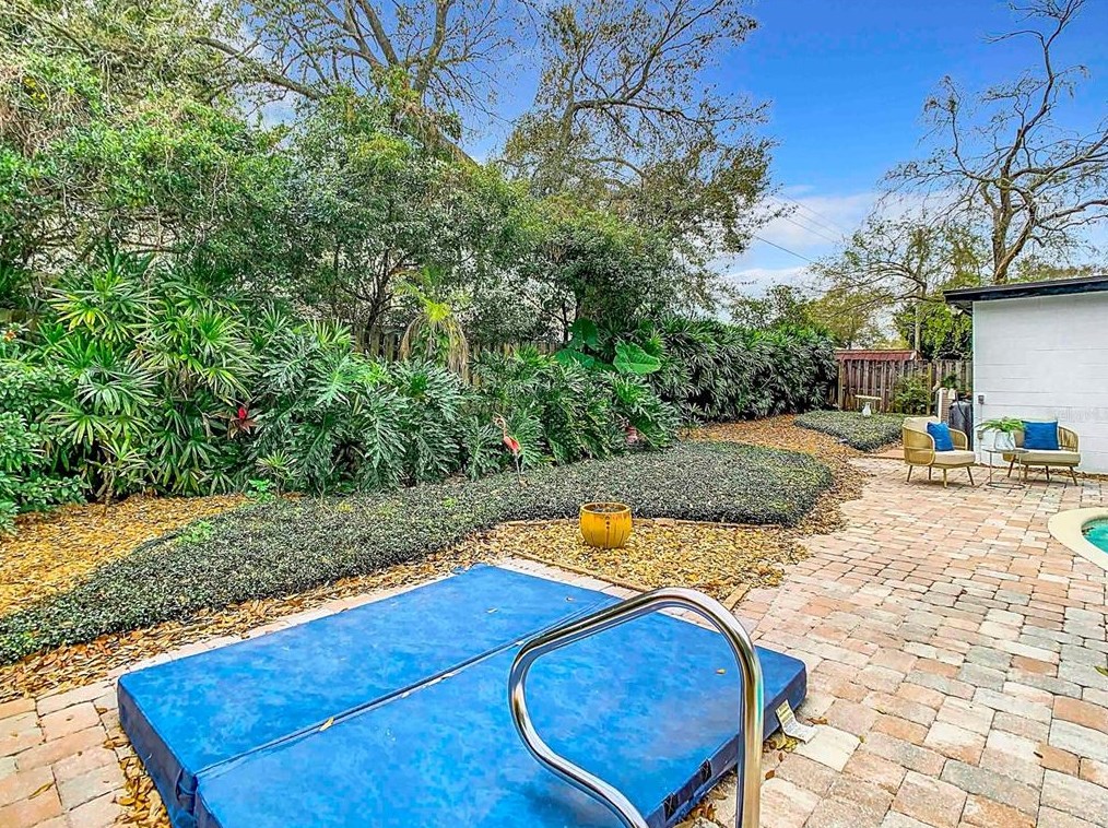 6123 111th Ave, Tampa FL  33617-3129 exterior