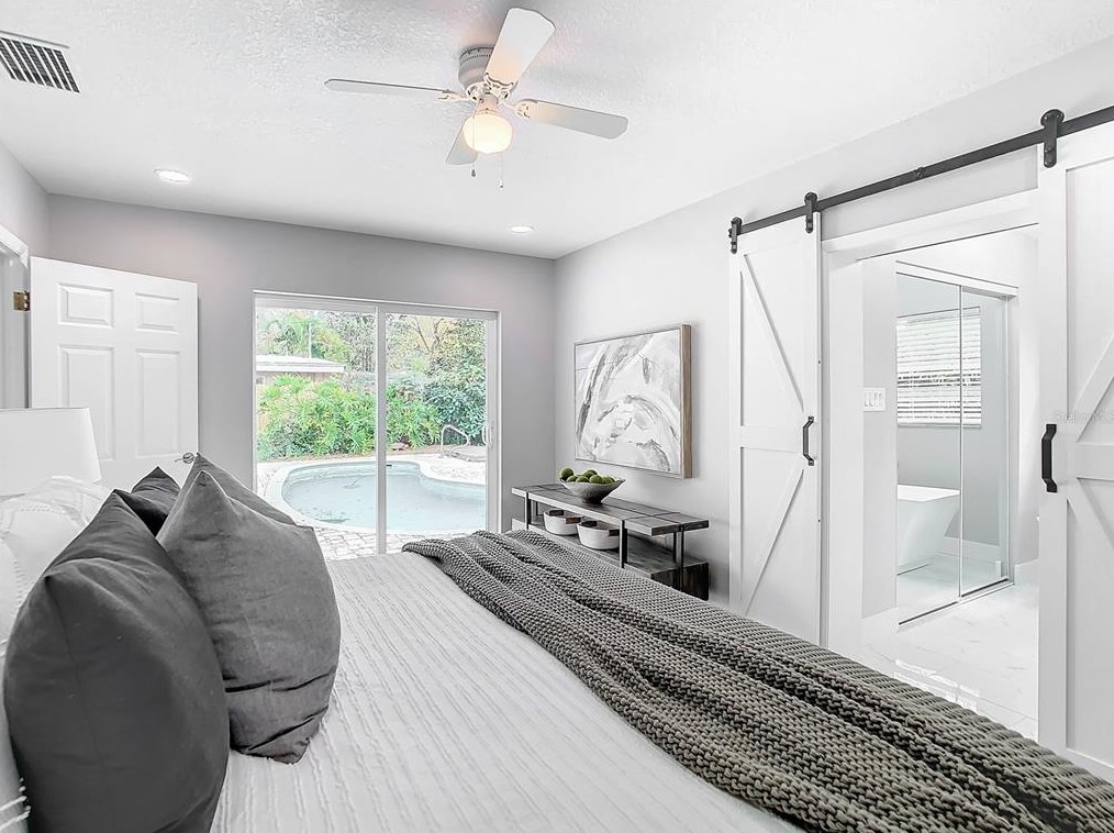 6123 111th Ave, Tampa FL  33617-3129 exterior