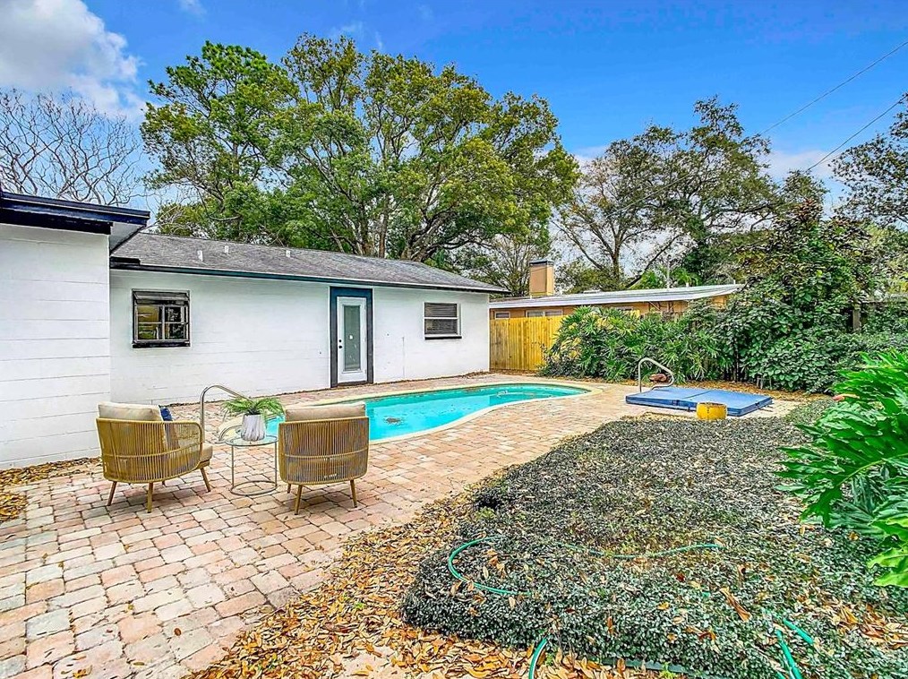 6123 111th Ave, Tampa FL  33617-3129 exterior