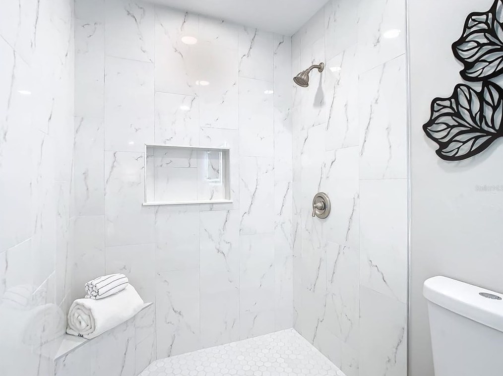 6123 111th Ave, Tampa FL  33617-3129 exterior