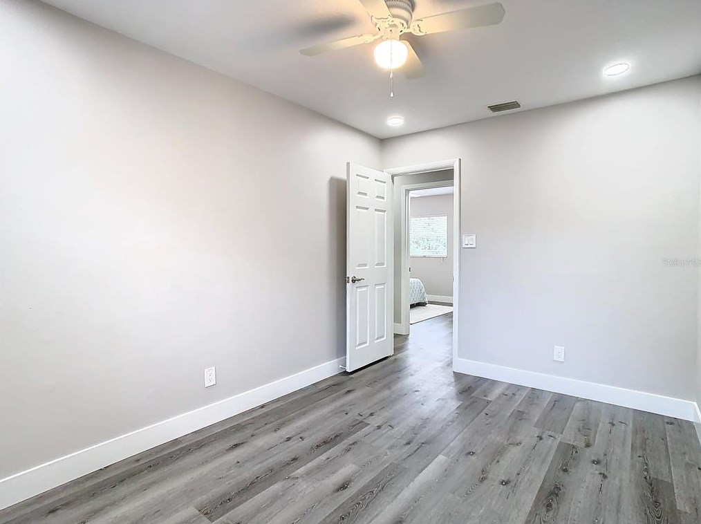 6123 111th Ave, Tampa FL  33617-3129 exterior