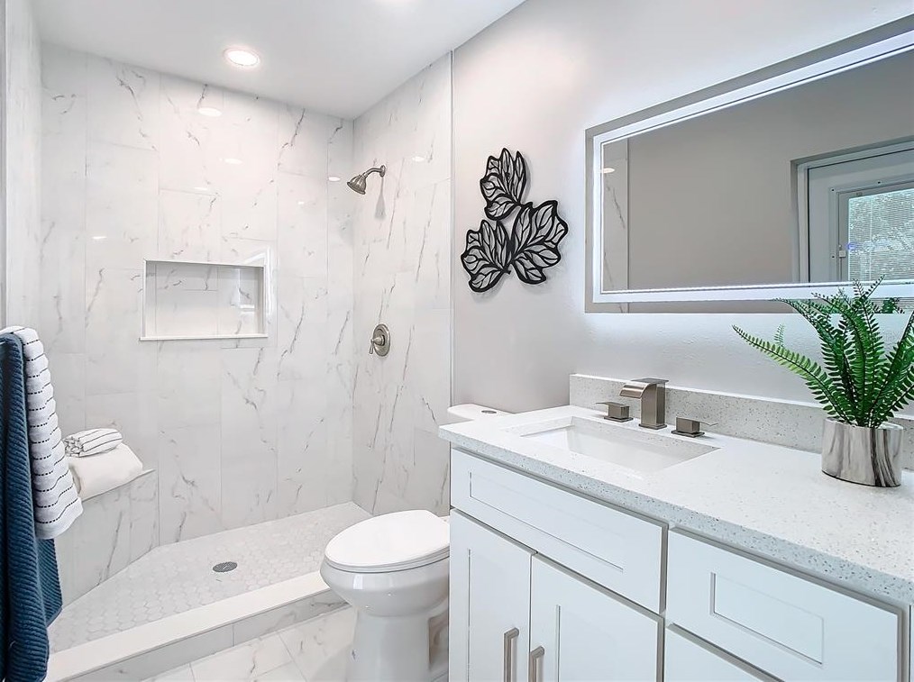 6123 111th Ave, Tampa FL  33617-3129 exterior