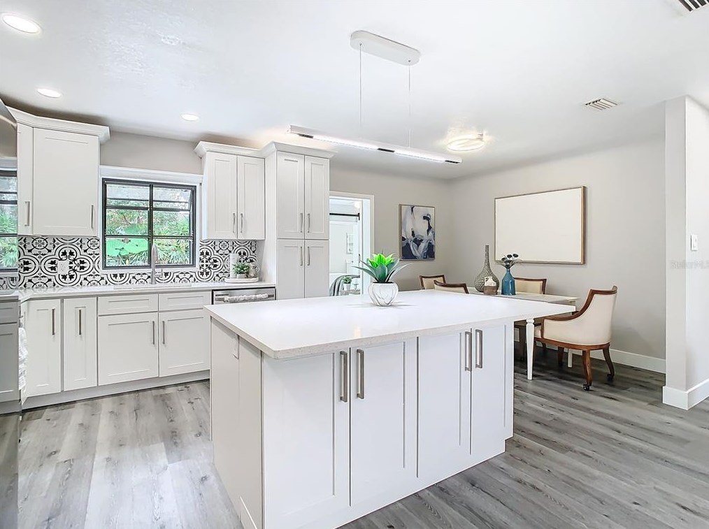 6123 111th Ave, Tampa FL  33617-3129 exterior