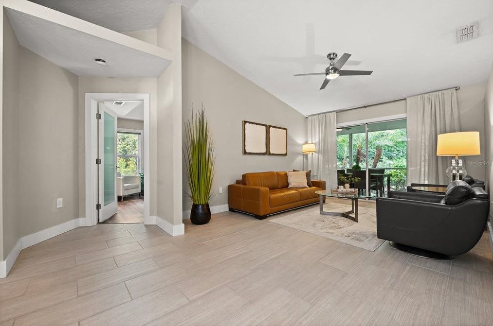6960 Stetson Street Cir, Sarasota, FL 34243-5300