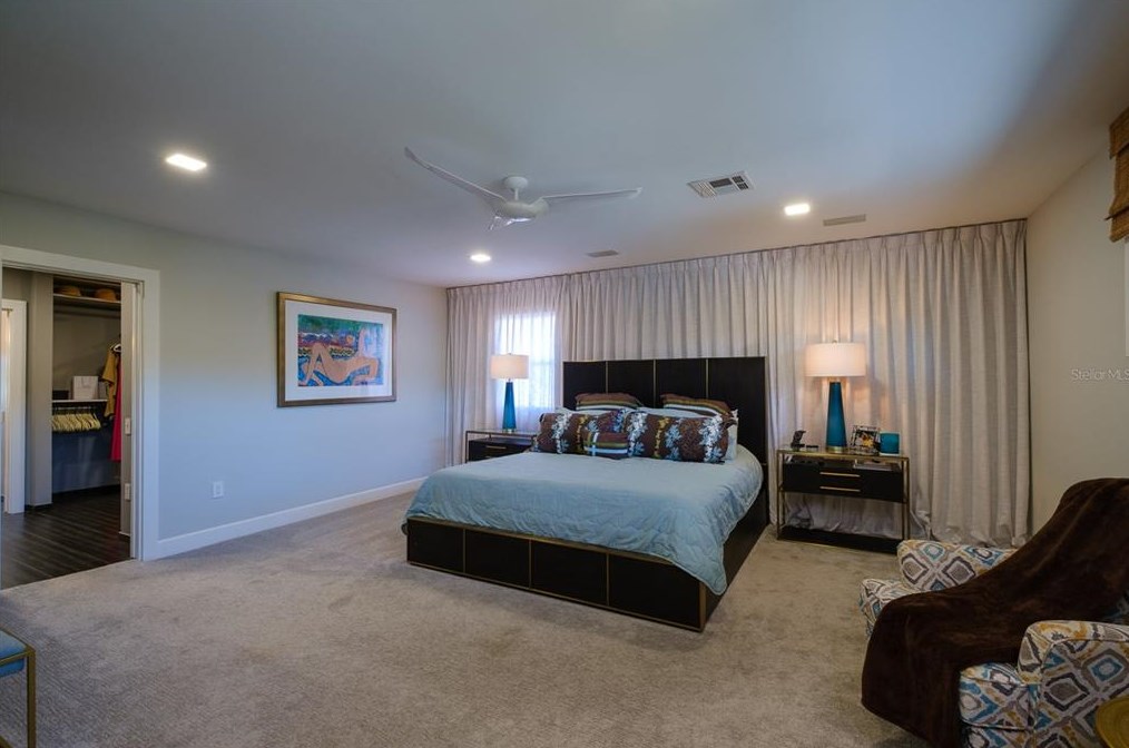 414 Mdw Lark Dr, Sarasota FL 34236-1902 exterior