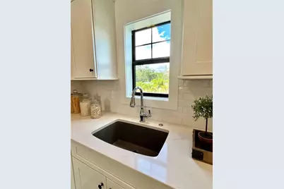 806 S Jefferson Avenue #1, Sarasota, FL 34237 - Photo 6