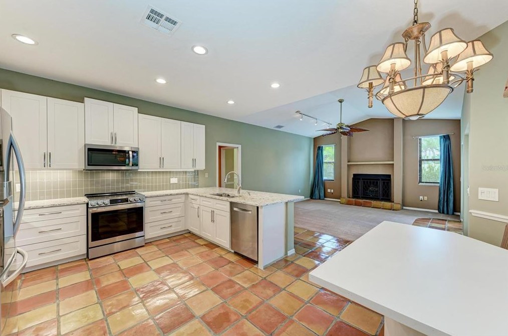 307 Bayside Pkwy, Nokomis FL 34275-3428 exterior