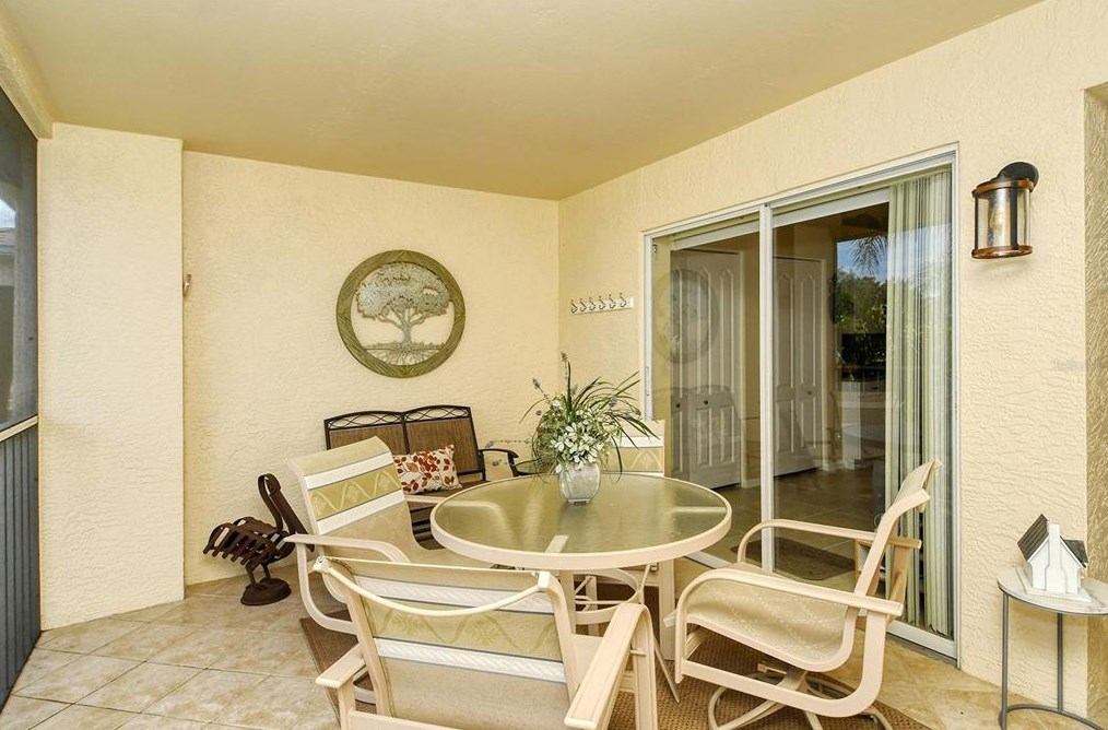 9480 High Gate Dr #2124, Sarasota, FL 34238