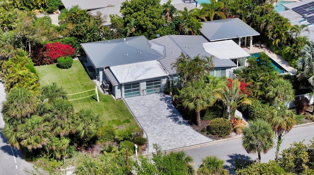 425 Mckinley Dr, Sarasota, FL 34236-2119