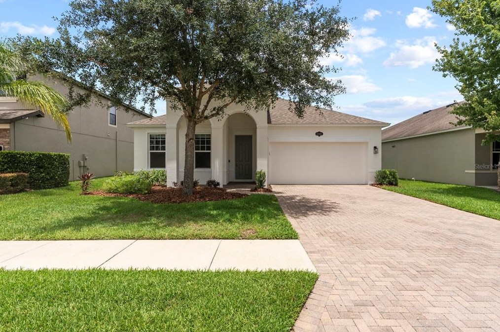 18901 Muhly Grass Ln, Lutz, FL 33558