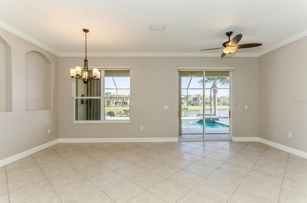 9623 Discovery Ter, Bradenton, FL 34212-5270