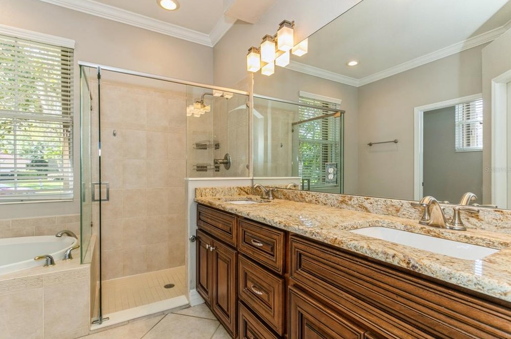 9623 Discovery Ter, Bradenton FL  34212-5203 exterior