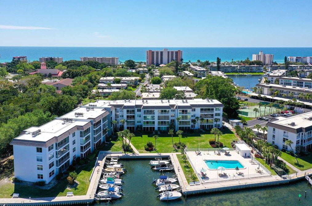 595 Sutton Pl, Longboat Key, FL 34228-2341