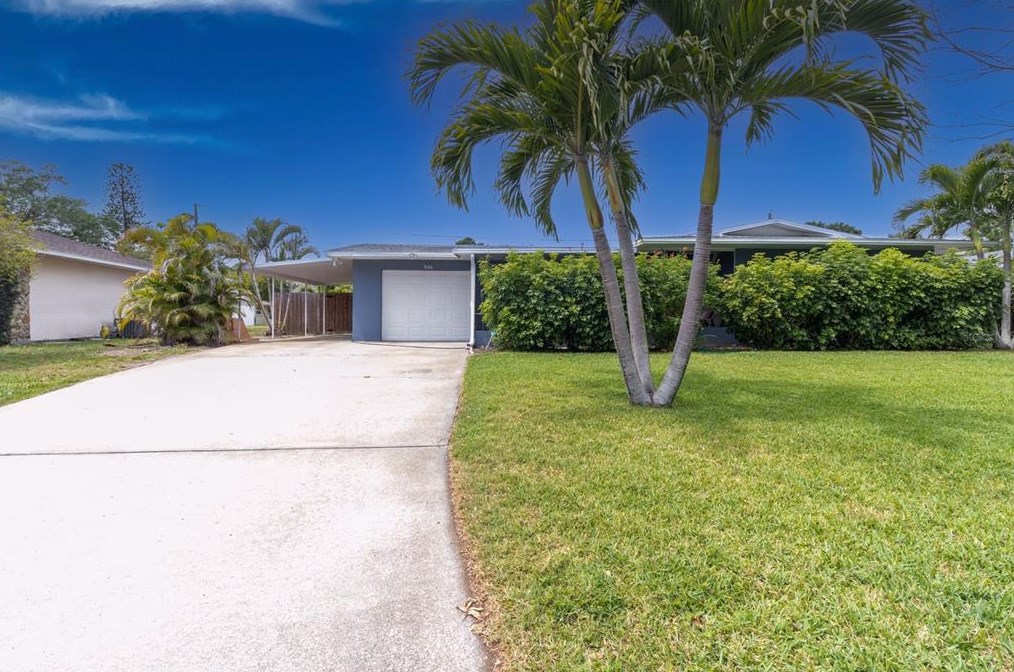 3606 York Dr, Bradenton, FL 34205-2855