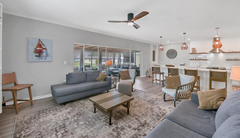 5924 Driftwood Ave, Sarasota, FL 34231-3108