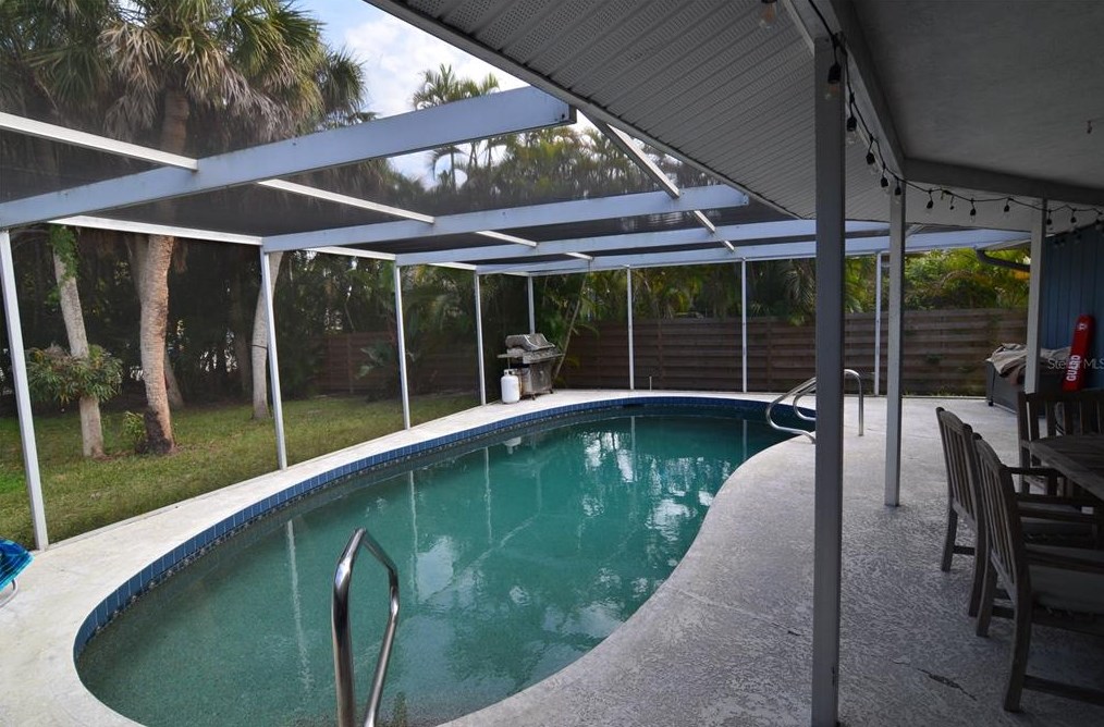 4929 Peaceable Way, Sarasota, FL 34242-1639