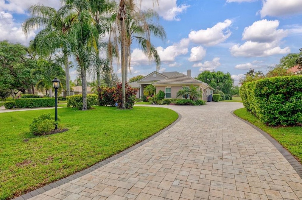 8014 Collingwood Ct, Bradenton, FL 34201