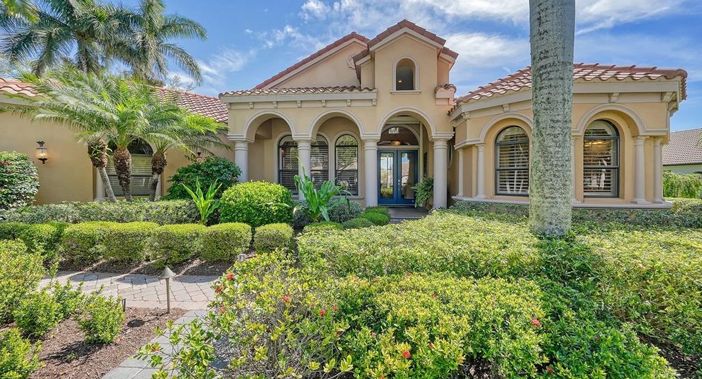 8937 Wildlife Loop, Sarasota, FL 34238-4001
