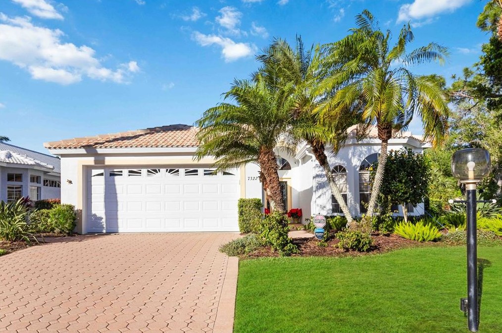 7322 Fairlinks Ct, Sarasota, FL 34243-3827