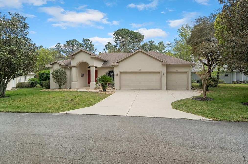 6 Impatiens Ct, Homosassa, FL 34446