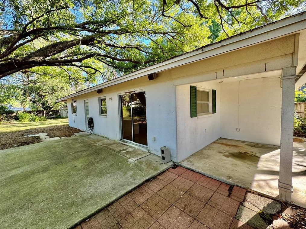 2915 Bahia Vista St, Sarasota, FL 34239-2704