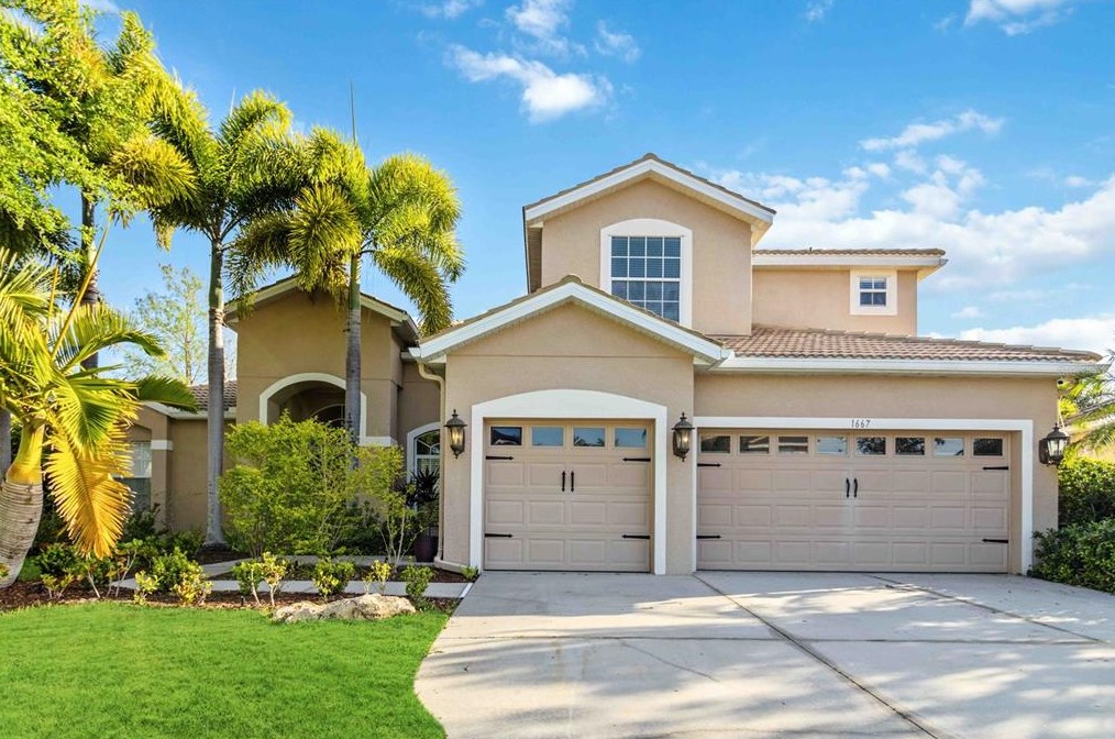 1667 Pinyon Pine Dr, Sarasota, FL 34240-1405