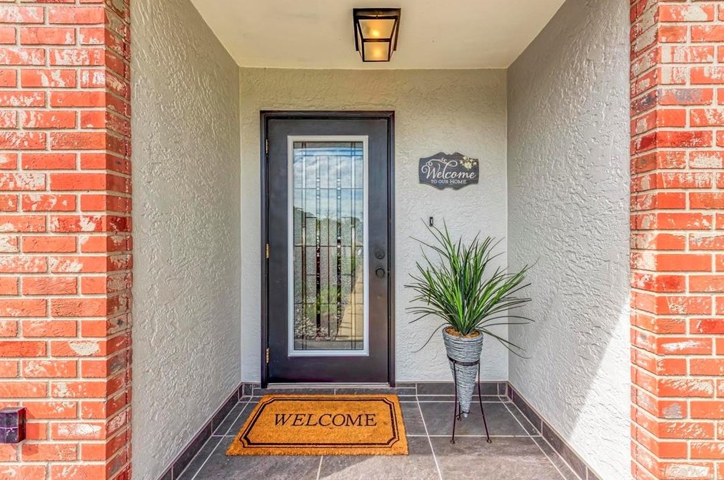 3811 Easton St, Sarasota, FL 34238-2612