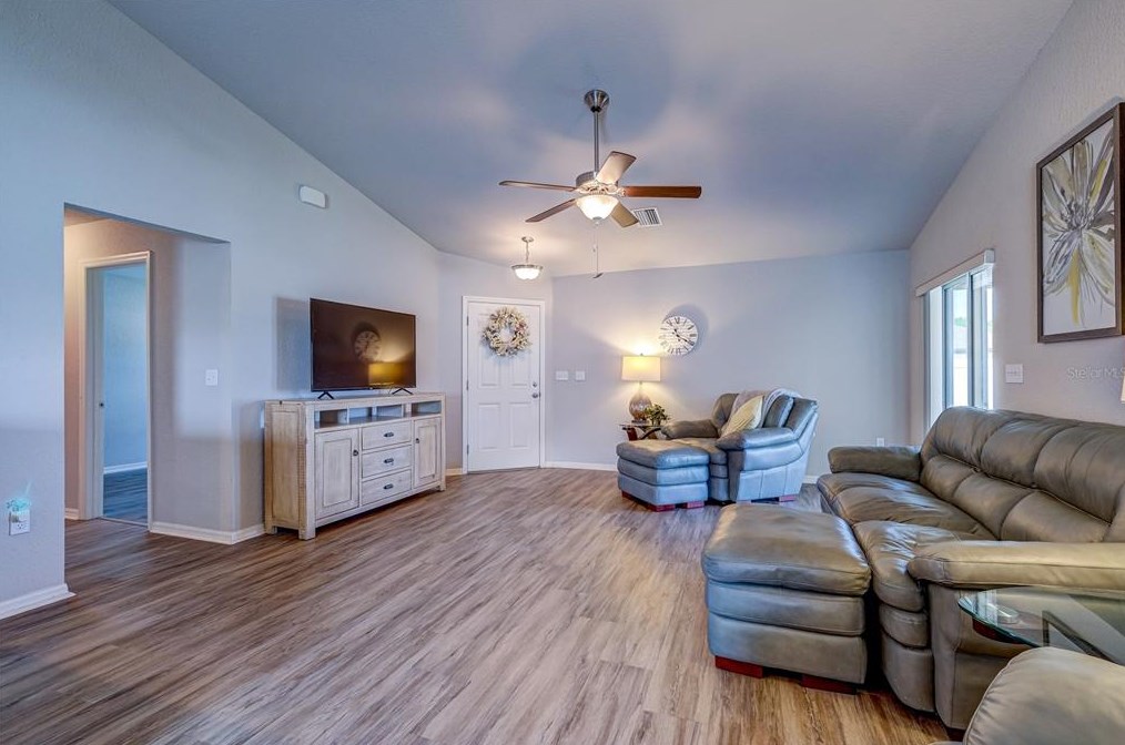 1105 24th St E, Palmetto, FL 34221