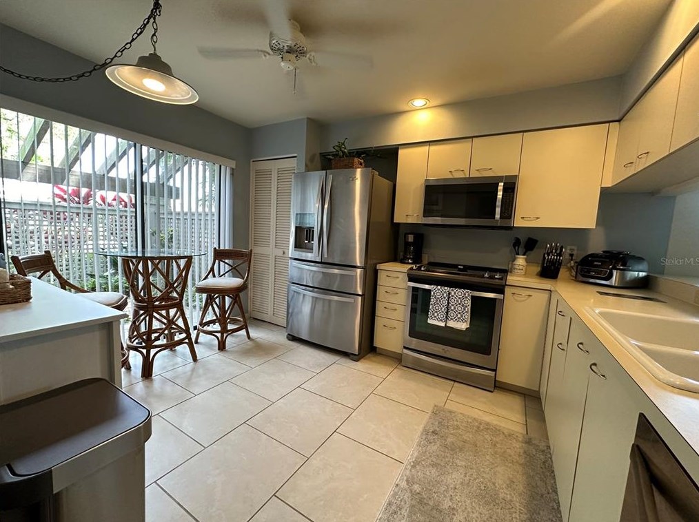 4562 Kingsmere, Sarasota, FL 34235-2628