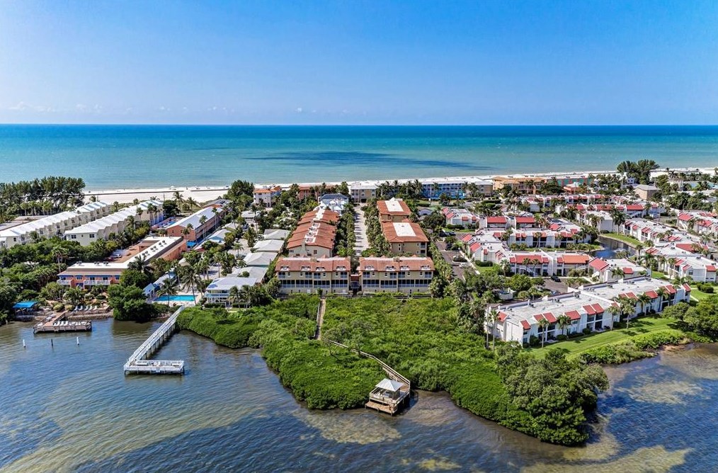 234 17th St, Bradenton Beach, FL 34217-2342