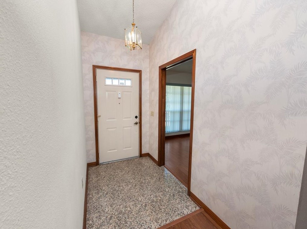 7935 Ridge Pointe Dr, Lakeland, FL 33810-4463